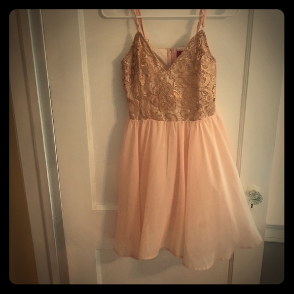 Embroidered Rose Gold Colored Dress - Picture 1 of 1